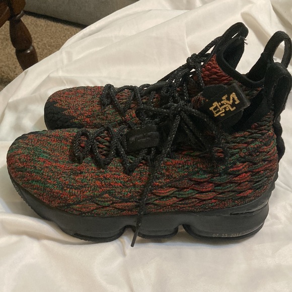 Lebron James black history special edition basketball shoes size 6Y - Picture 4 of 14